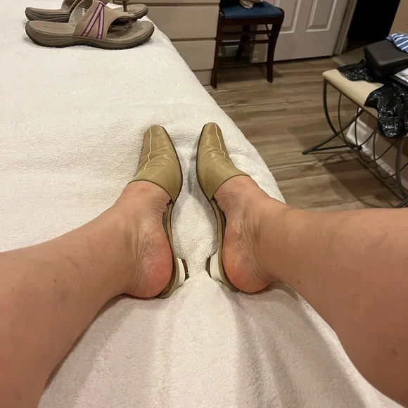 Salvatore Ferragamo Tan Leather Mules - Picture 3 of 8